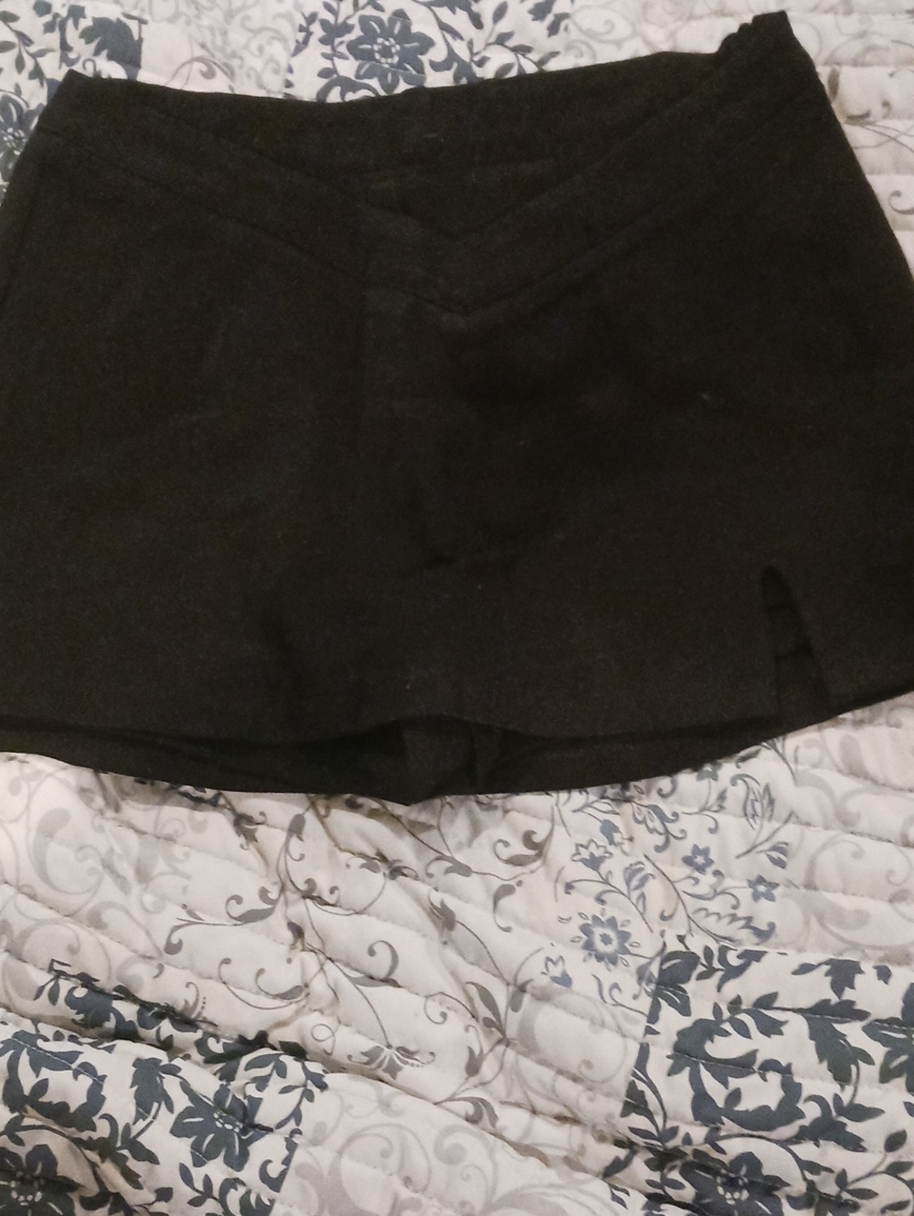 Women's Black Twin-Layer Skort with Front Slit